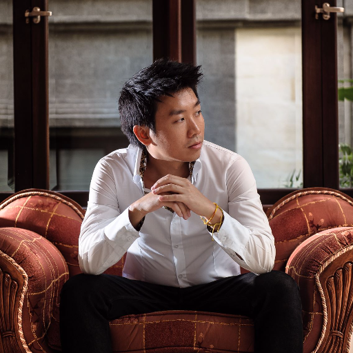 Meng To 本人肖像
